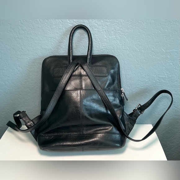 Black Leather Backpack w/Adjustable Straps. Silver Hardware. ILI New York main image 4